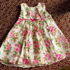 Gorgeous flower dress for toddler